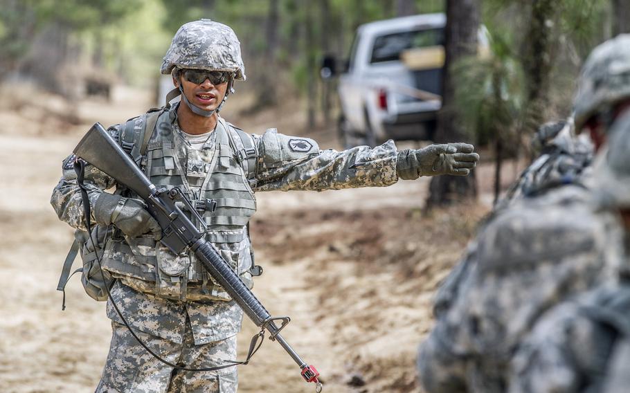 Army Reserve drill sergeant candidate Sgt. David Perez, 98th Infantry Division, directs his squad during a situational training exercise at the U.S. Army Drill Sergeant Academy at Fort Jackson, S.C., March 4, 2015. The Government Accountability Office concluded in a report published July 31 that the Army Reserve and Army National Guard do not have a good handle on how many of their soldiers are fit to fight.

Brian Hamilton/U.S. Army