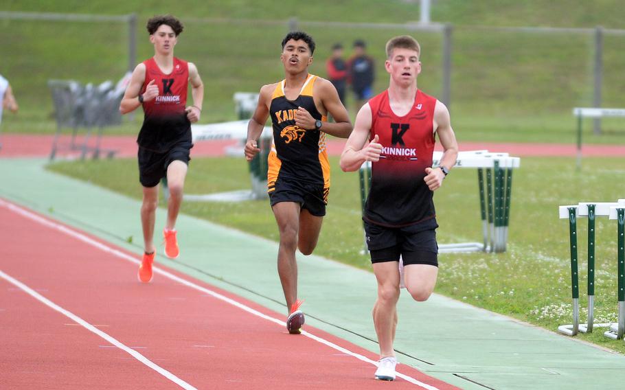 Talan Farrington leads a distance race.