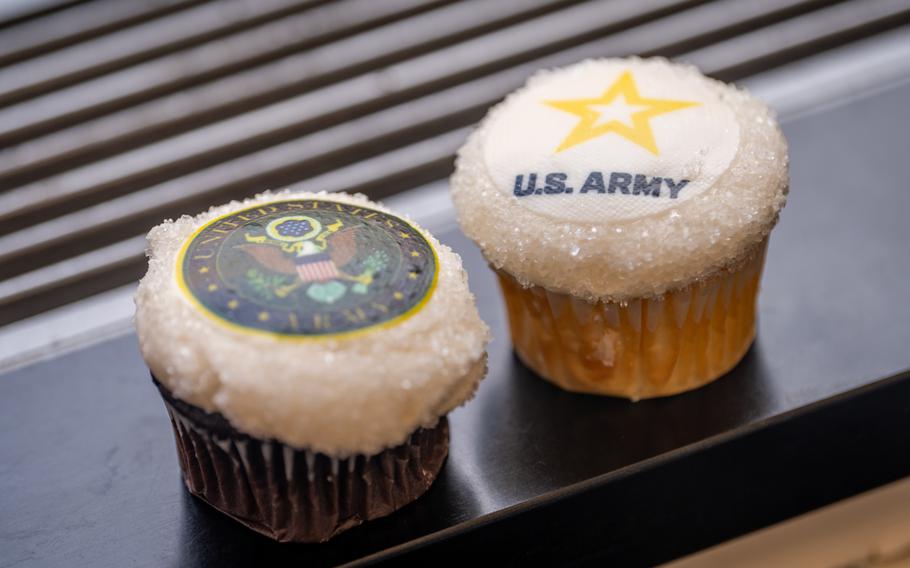 U.S. Army birthday cupcakes