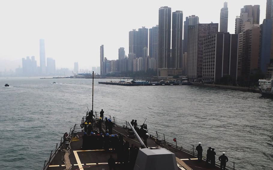 The Arleigh Burke-class guided-missile destroyer USS Sterett pulls into Hong Kong on a port visit March 27, 2018. 