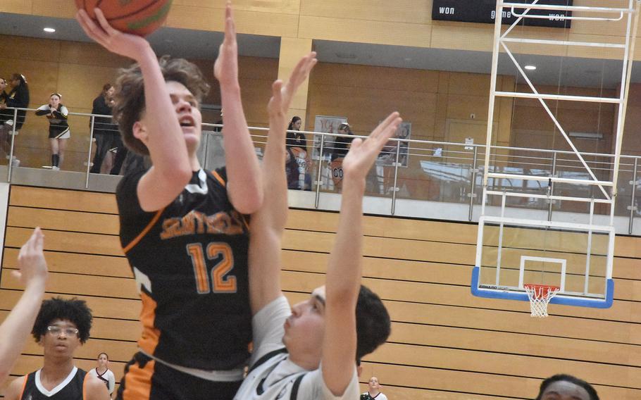 Zander Doulder scores.
