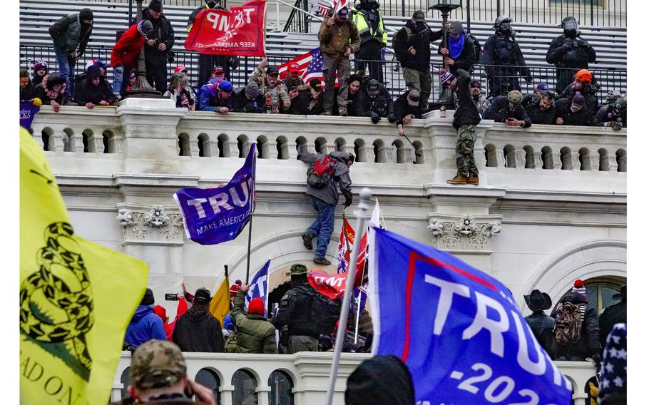 The scene outside the Capitol on Jan. 6, 2021. A memo circulated among Jan. 6 committee members but not publicly released said that tech platforms failed to heed employees’ warnings about violent rhetoric ahead of the assault on the Capitol.