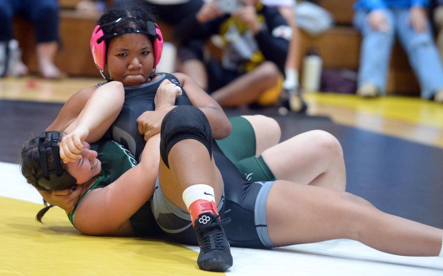 Jasmine Kinney on her way to a pin.