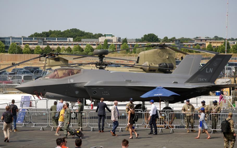 A U.S. Air Force F-35A fighter jet on the opening day of the Farnborough International Airshow in Farnborough, UK, on July 18, 2022. 