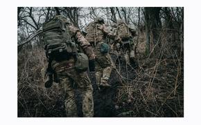 Ukrainian recruits with the Aidar Battalion train in the eastern Donbas region in early February. MUST CREDIT: Wojciech Grzedzinski