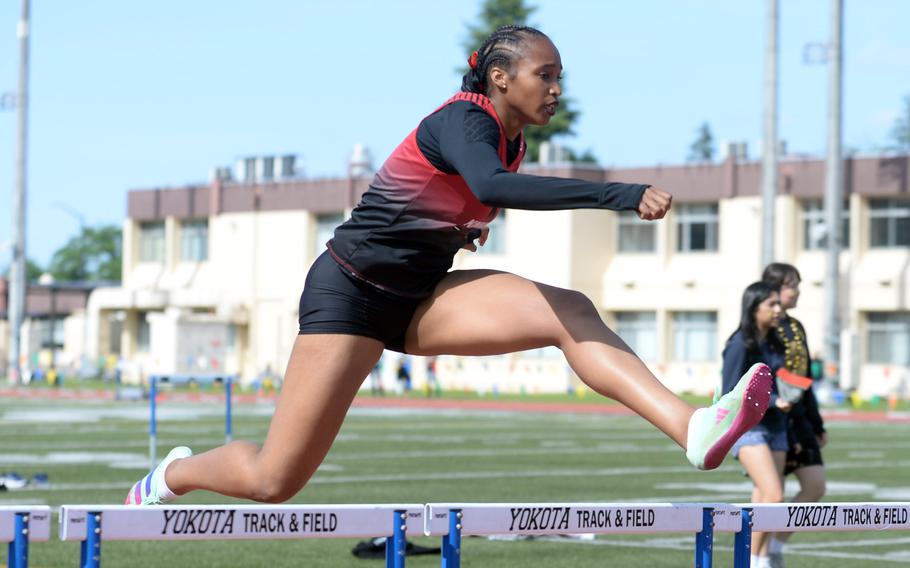 Kinnick's Ja'lilah Brice led the way after the 110-meter hurdle preliminaries.