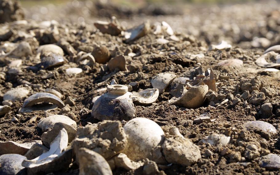 Late in World War II, with iron supplies running low, Japan’s military ordered potters to make grenades. When the war ended, ammunition factories north of Tokyo closed and workers smashed thousands of unused grenade casings on the bank of the Binnuma River.