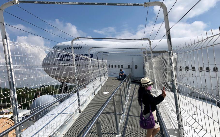 A view of the Lufthansa Boeing 747 at the Technik Museum Speyer from a walkway on its left wing.