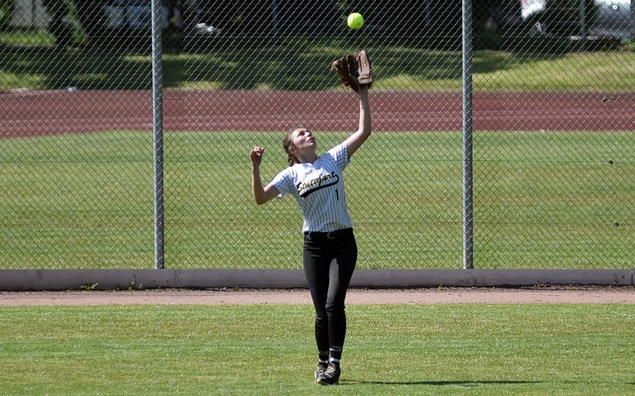 Brooklyn Gilcrest catches a fly ball.