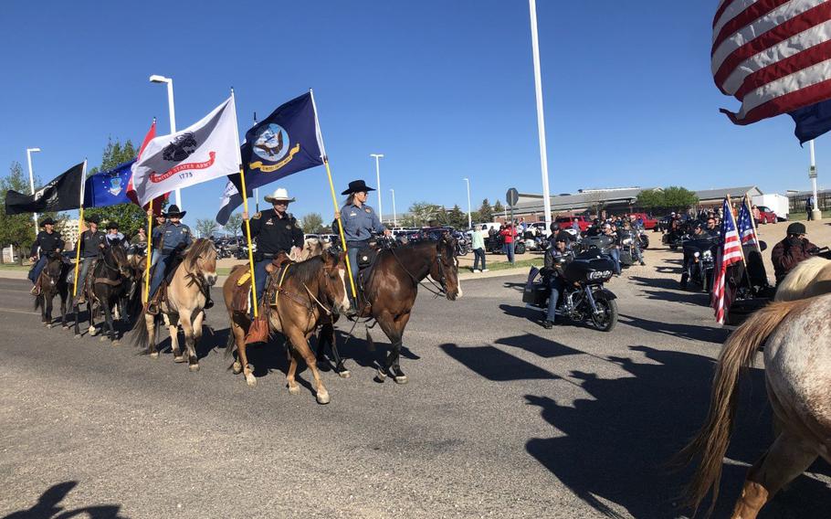 Helicopters, firetrucks, motorcycles and a mounted horse team joined hundreds of well-wishers at The Ranch in Loveland, Colo., Sunday morning to send off the first High Plains Honor Flight since the pandemic started.