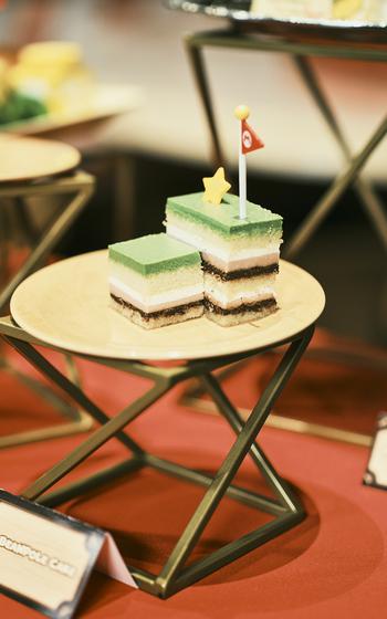 The Toadstool Cafe offers Mario-themed food. 
