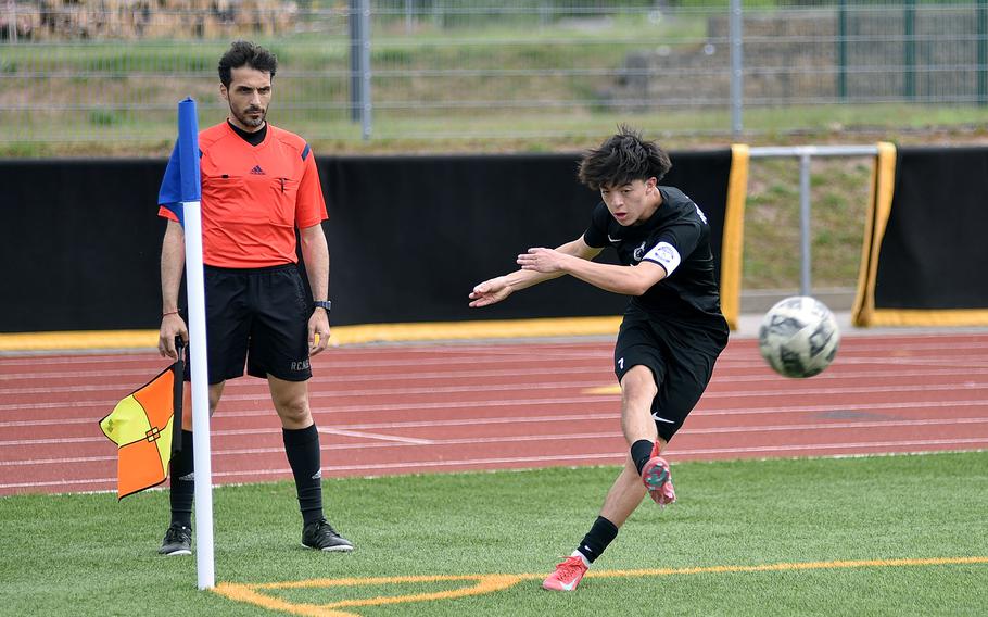 Andrew Soto kicks.