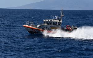 https://www.stripes.com/incoming/80wwy0-Coast-Guard-rescue-boat-generic/alternates/LANDSCAPE_300/Coast%20Guard%20rescue%20boat%20-%20generic