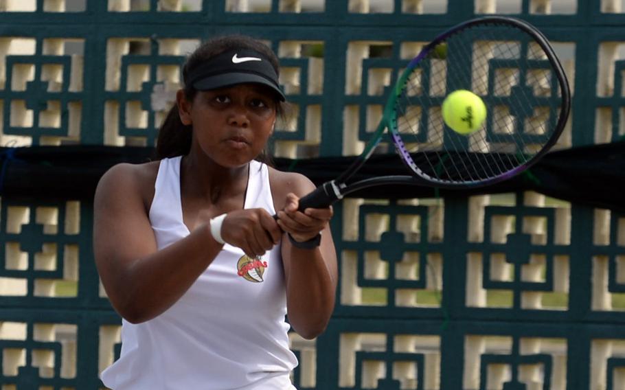 E.J. King's Moa Best defeated her twin sister Miu 6-1, 6-4 in the girls singles final of the Far East tournament. She earlier teamed with Miu to beat Matthew C. Perry's Nina Altig and Julie Apperson 6-1, 6-4 in the girls doubles final.