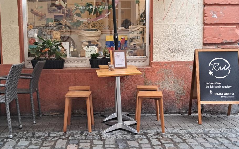 Rada Arepa faces out onto Untere Strasse in the old town of Heidelberg, Germany. Rada combines a Venezuelan restaurant with a cafe and roastery where all the offerings are gluten-free.