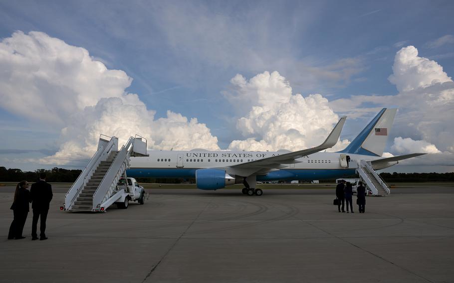 Air Force One sits on the tarmac at Tuscaloosa National Airport.
