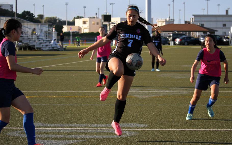 Rachel Vite tries to control the ball.