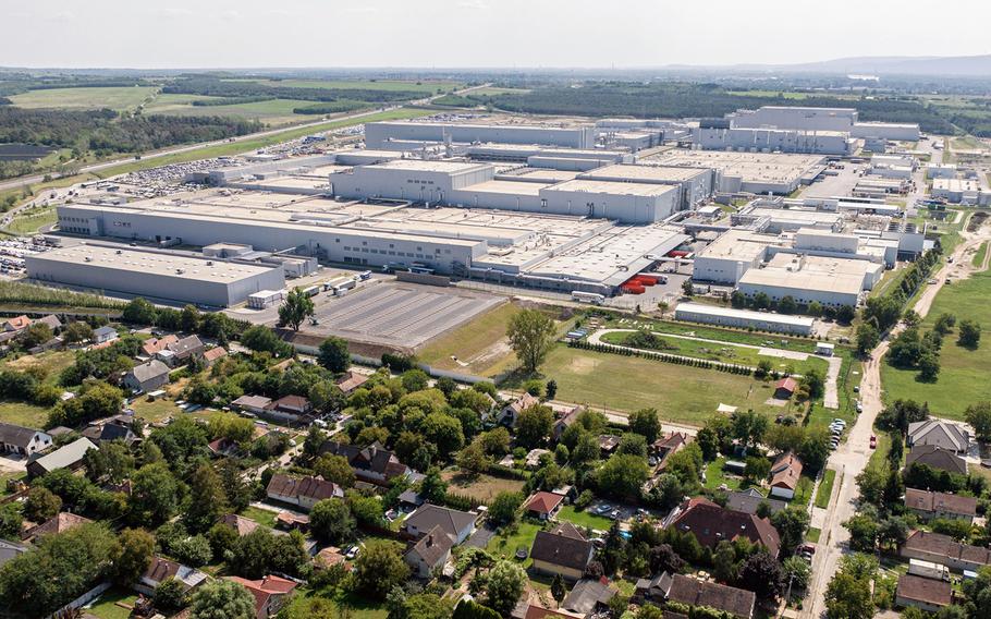 The Samsung plant sprawls over the outskirts of Göd. 
