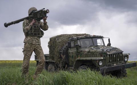 Україна має комплект нової західної зброї.  Які переваги вони можуть дати в контратаці?