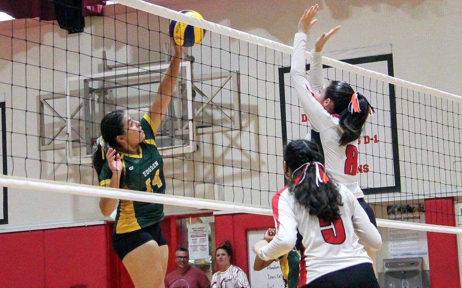 Teniya Nelson hits.