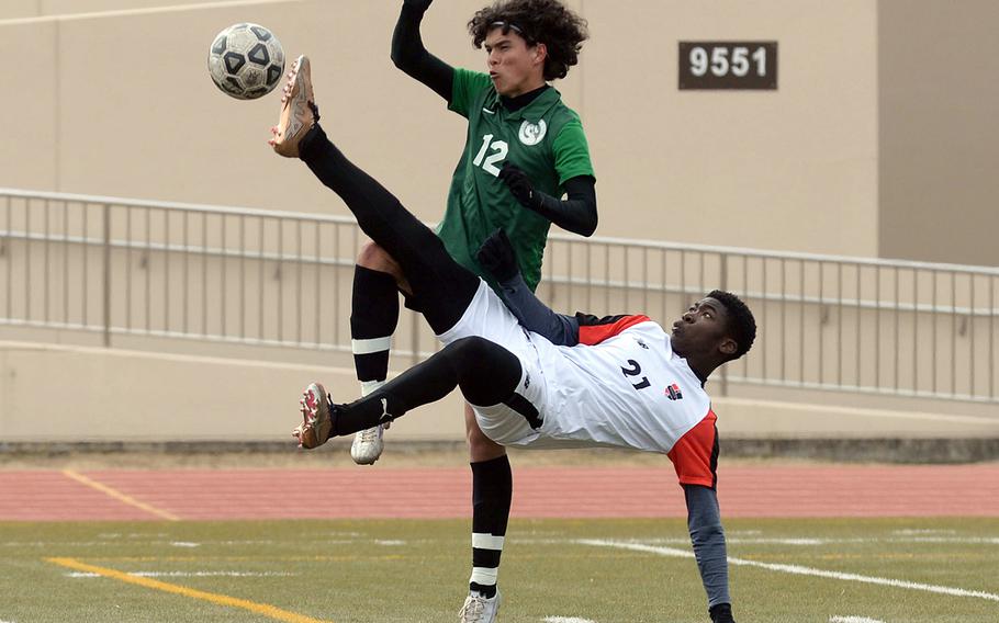 Kubasaki's Haustyn Lunsford and Nile C. Kinnick's Koboyo Awesso are no strangers to each other heading into Far East, having played against each other in the Perry Cup last month.