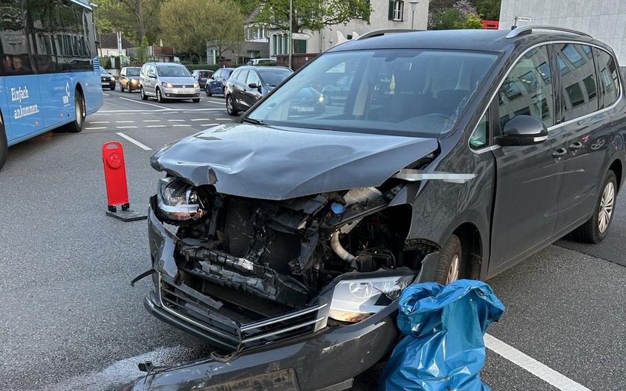 Westpfalz police closed the intersection of Maxstrasse, Lauterstrasse, and Ludwigstrasse Wednesday morning after an Audi collided with a Volkswagen van.