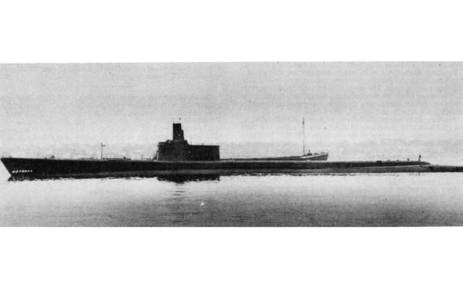 The USS Albacore off Groton, Conn., in May 1942. Note the large conning tower and periscope sheers.