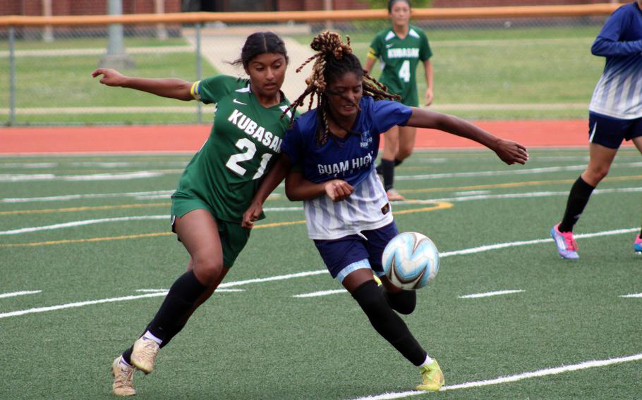 Ny’Kale Penn battles for the  ball.