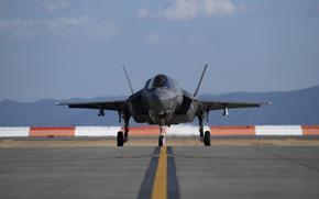 A Marine Corps F-35B Lightning II stealth fighter taxis the runway at Marine Corps Air Station Iwakuni, Japan, Feb. 4, 2022. 
