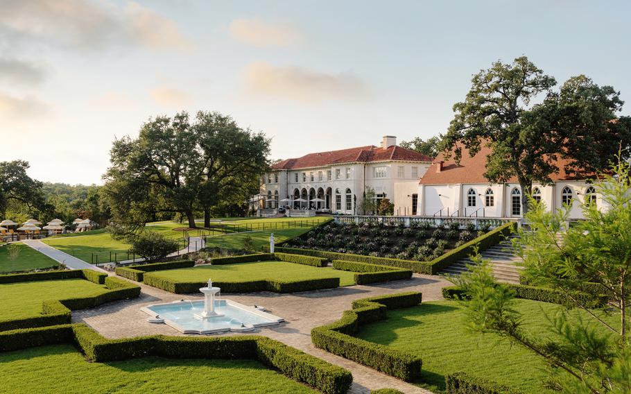 The Commodore Perry Estate, an Auberge Hotel, is near the University of Texas campus, but looks as if it could be in the English countryside. 