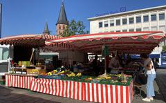 There’s a market on Tuesdays and Saturdays in Kaiserslautern’s Stiftzplatz. 