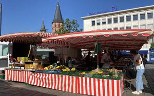 There’s a market on Tuesdays and Saturdays in Kaiserslautern’s Stiftzplatz. 