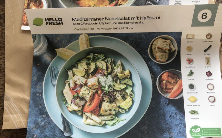 A recipe card from Hello Fresh Germany shows how Mediterranean noodle salad with halloumi cheese should look. Spinach was included in the delivered ingredients instead of zucchini.