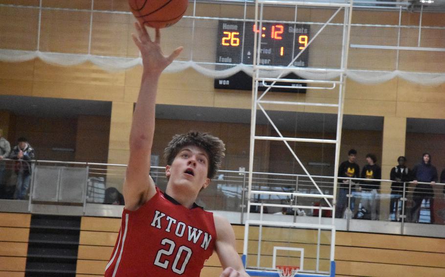 Garrett Vetter scores.