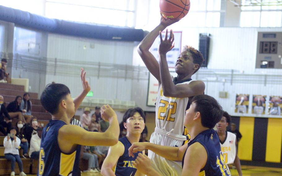 Kadena's Jayden Allen had 16 points and 16 rebounds in a losing effort Saturday as Taipei American rallied from behind 49-42 in the fourth quarter to beat the Panthers 55-53.