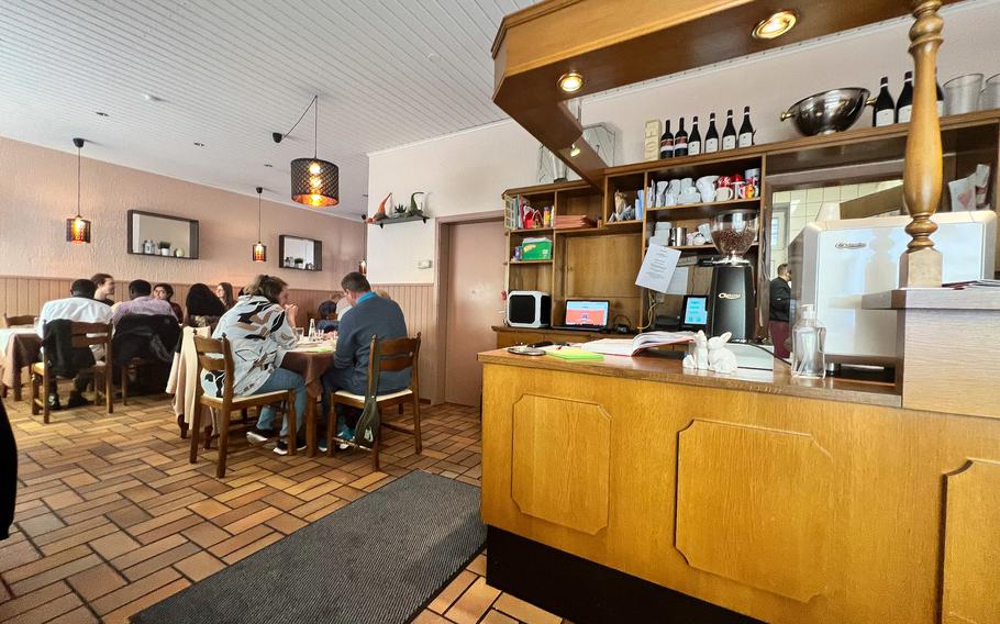Seating is limited at popular eatery Zur Pfaffschenke in Kaiserslautern, Germany. The restaurant offers basic German and international comfort fare in a cozy, no-frills setting. 