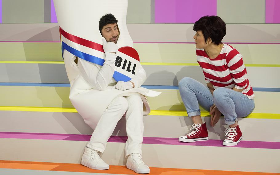 “I’m Just a Bill” was included in ABC’s recent “Schoolhouse Rock! 50th Anniversary Singalong.” Pictured: Jason Biggs and Jenny Mollen.