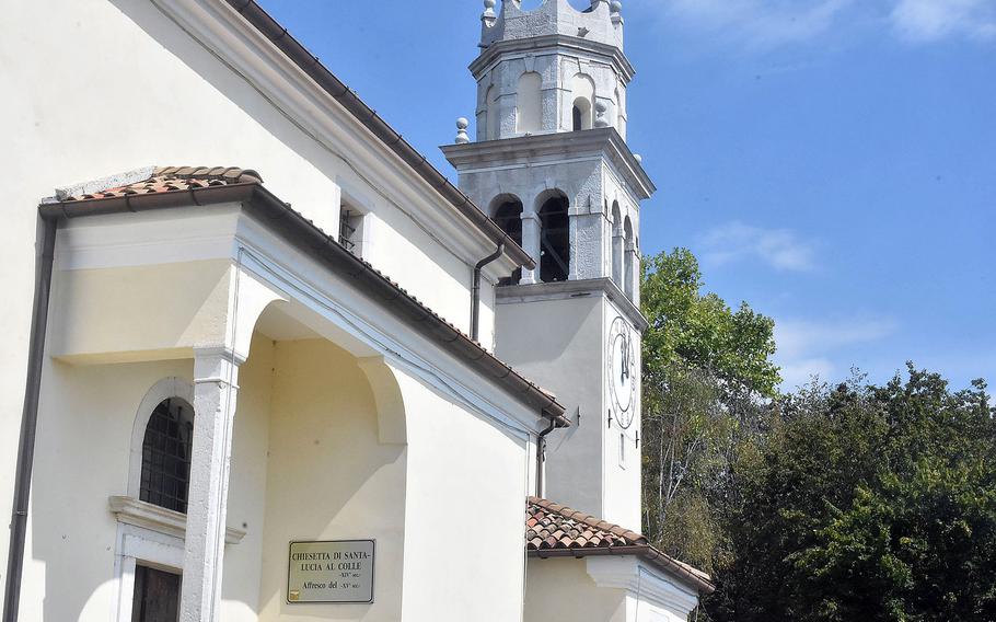 The Church of Santa Lucia can be seen on a side trip from the Gor Nature Trail. The short 
path is paved with cement and is very steep.