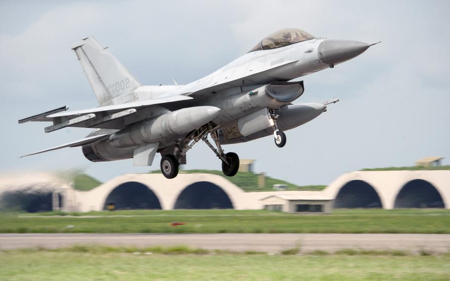 A South Korean KF-16 out of Seosan Air Base, South Korea, takes flight Aug. 20, 2014.