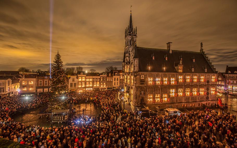 On Dec. 15, Gouda’s city center will turn off its electric lights to celebrate Gouda by Candlelight.