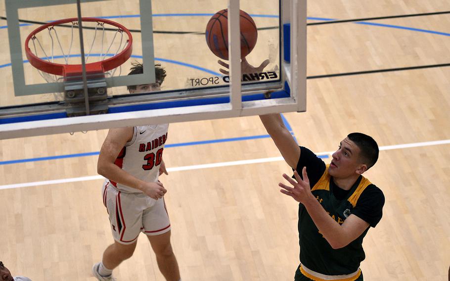Stefan Gacevic shoots.
