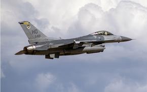 An F-16 fighter jet flies over Holloman Air Force Base, New Mexico, in August 2020. 