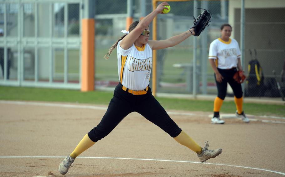 Aubree Leidig pitches.