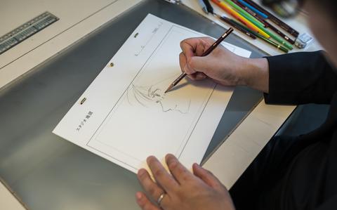 日本アニメの世界では「ベル」は、女性の力の台本を再書き込みします。