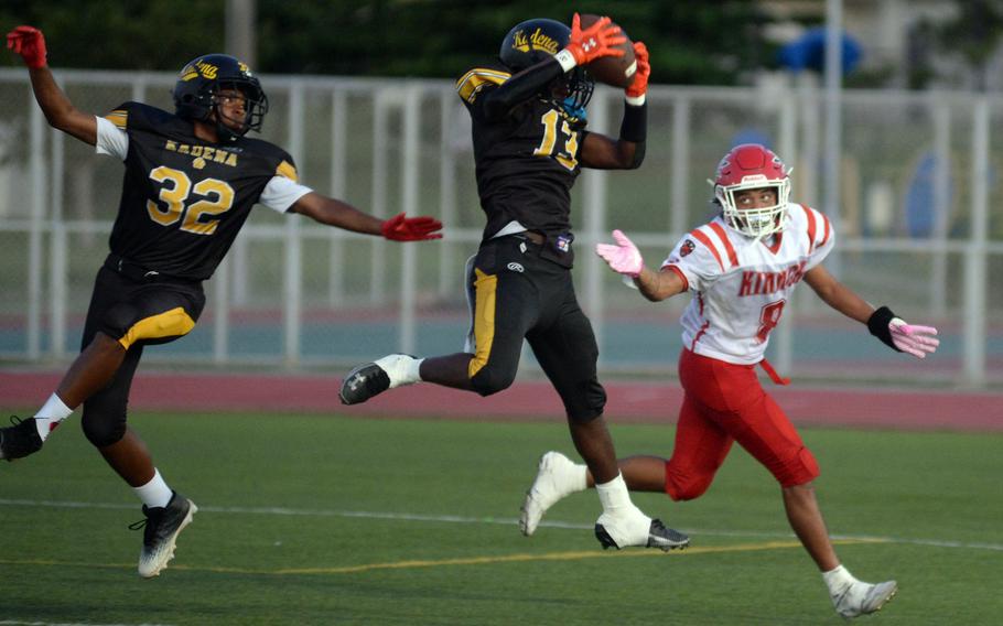 Dylan O’Neal grabs an interception.