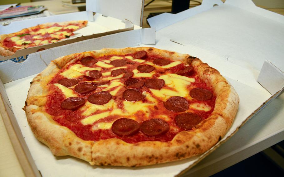JaMaMaSi has pepperoni, mushroom and marinara pizzas, and modifications are possible for people with lactose intolerance.
