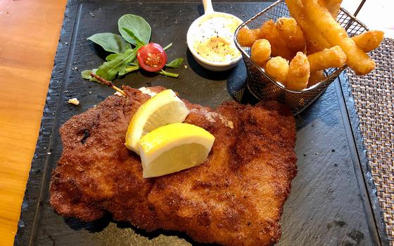 A Swiss dish that gained international fame is the cordon bleu. In the Swiss House in Bad Duerkheim, it is made with two slices of veal, and a layer of air-dried beef and gruyere cheese in the middle. It is served with thick but extra crispy french fries.