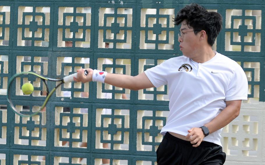 Humphreys' Elliot Lee teamed with Sean Choo to win the Far East tournament boys doubles against teammates Dylan Byun and Beau Carson, 6-1, 6-4.