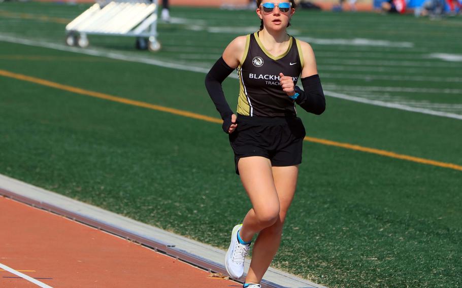 Humphreys' Lucille Fetterman heads down the home stretch toward victory in the 1,600 during Wednesday's Korea track and field meet.