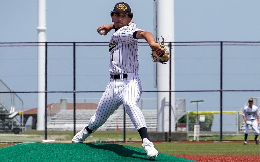 Kadena right-hander Waioni Mandac fires toward home plate.